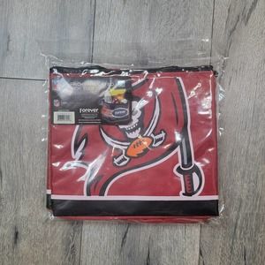 FOCO Tampa Bay Buccaneers NFL Big Logo 12 Pack Cooler Bag